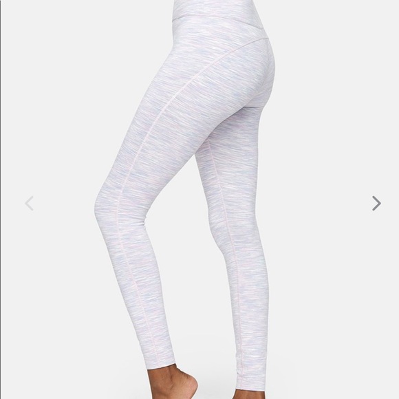 Outdoor Voices Pants - OV Free form Leggings in Super Bloom